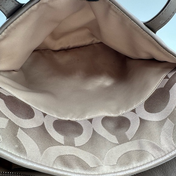 Coach Tan Signature Tote Bag | Very Good Condition - Picture 10 of 15